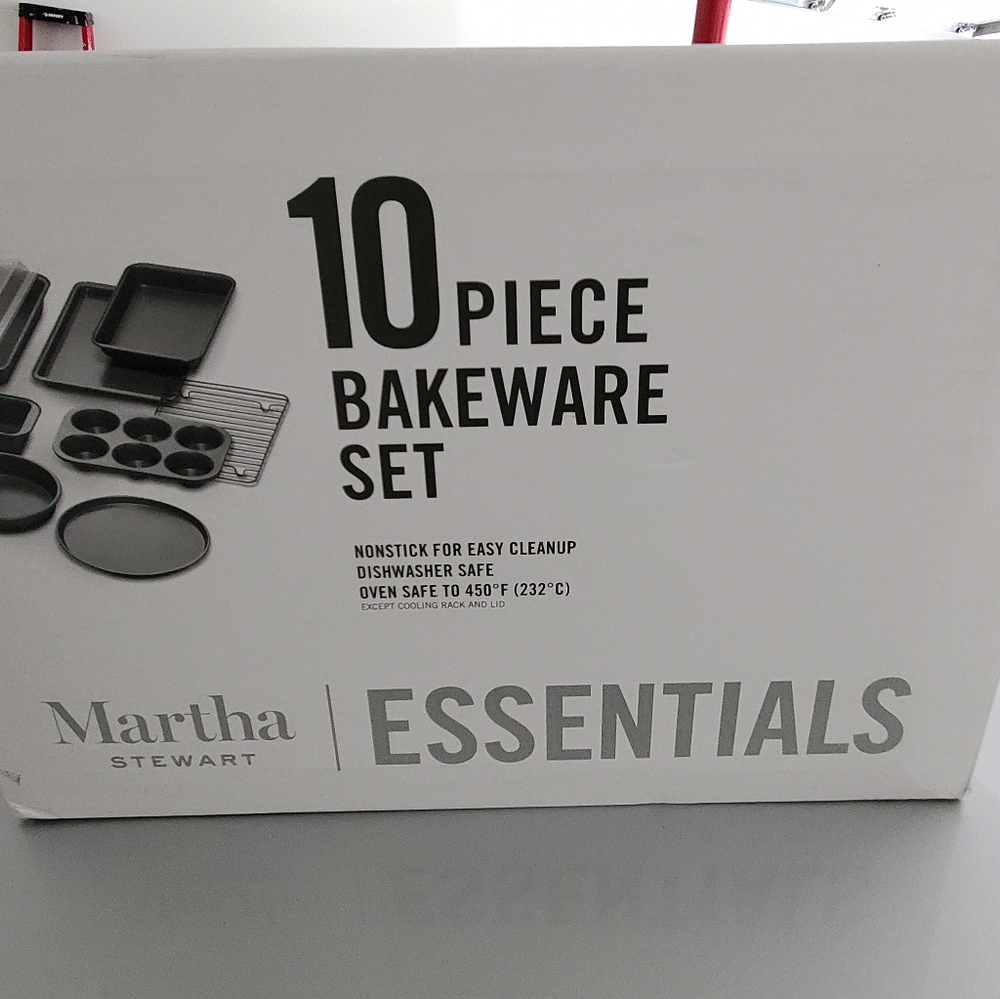 Martha Stewart 10 piece Bakeware set NEW